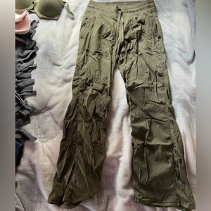 Lululemon size 8 flowy pants olive green